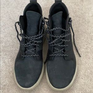 Timberland Womens Fly Roam Boot -8